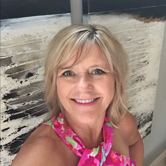 Meet your Posher, Sue - Picture 1 of 1